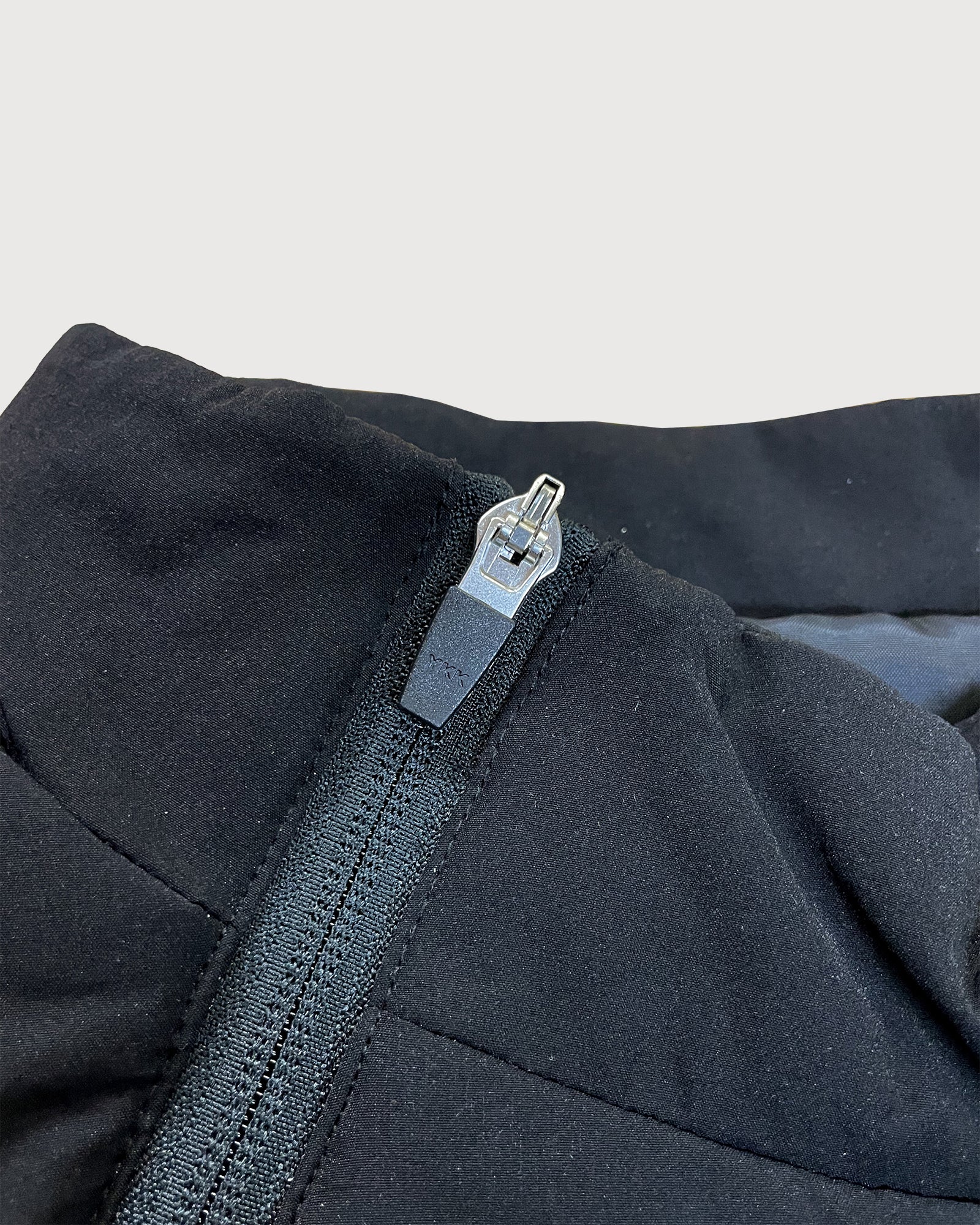 NAGG DIAGONAL ZIP PUFFER VEST - BLACK - – Cph/Golf™︎