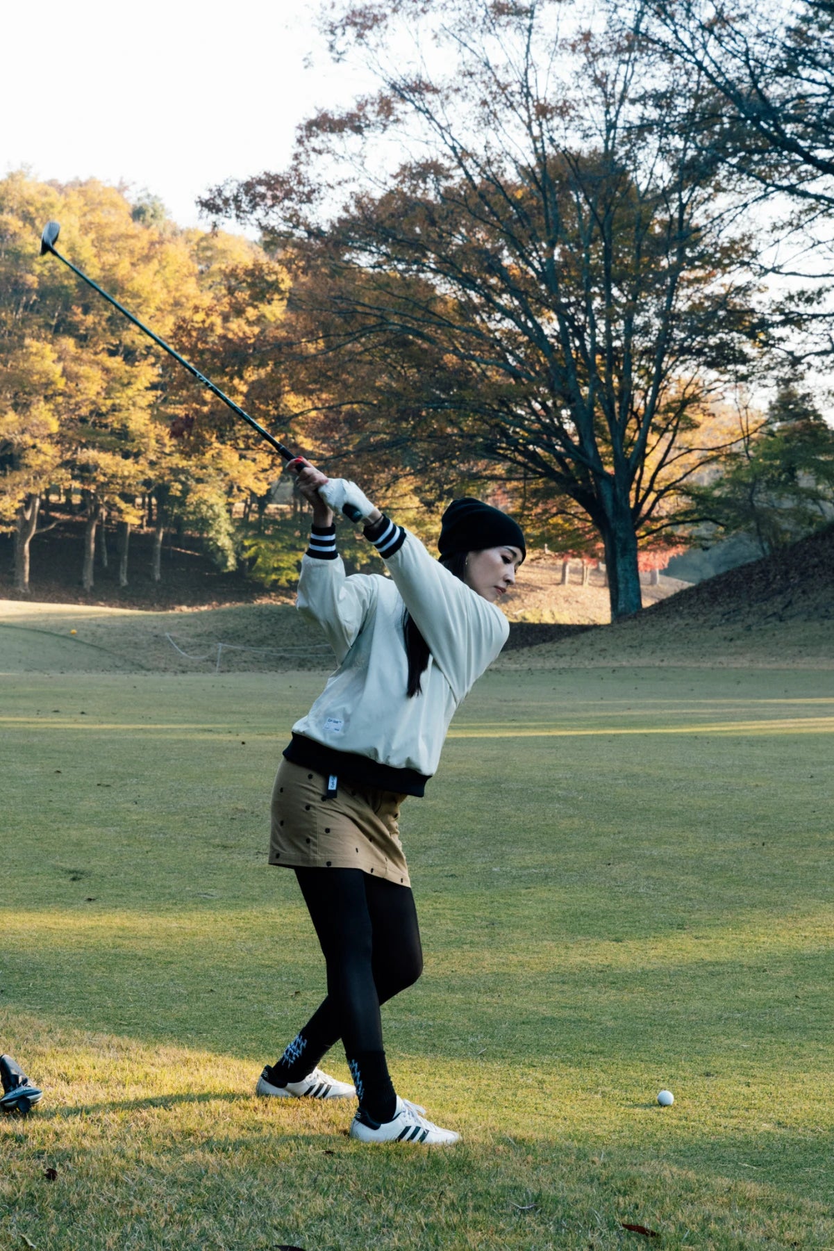 OVERLAP LOGO 2 TUCK SKIRT BEIGE – Cph/Golf™︎