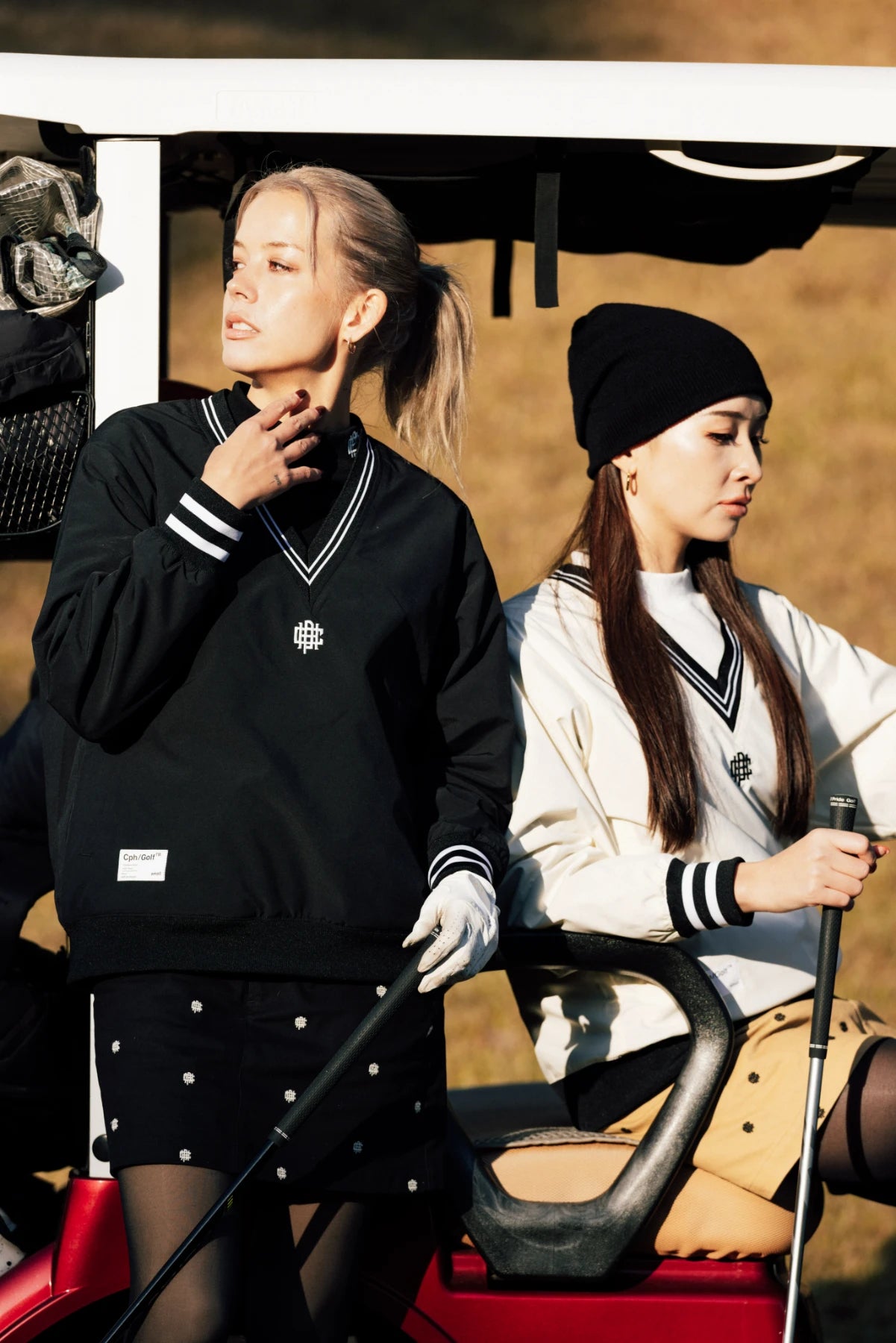 WOMEN]OVERLAP LOGO LS MOCK NECK TEE WHITE – Cph/Golf™︎