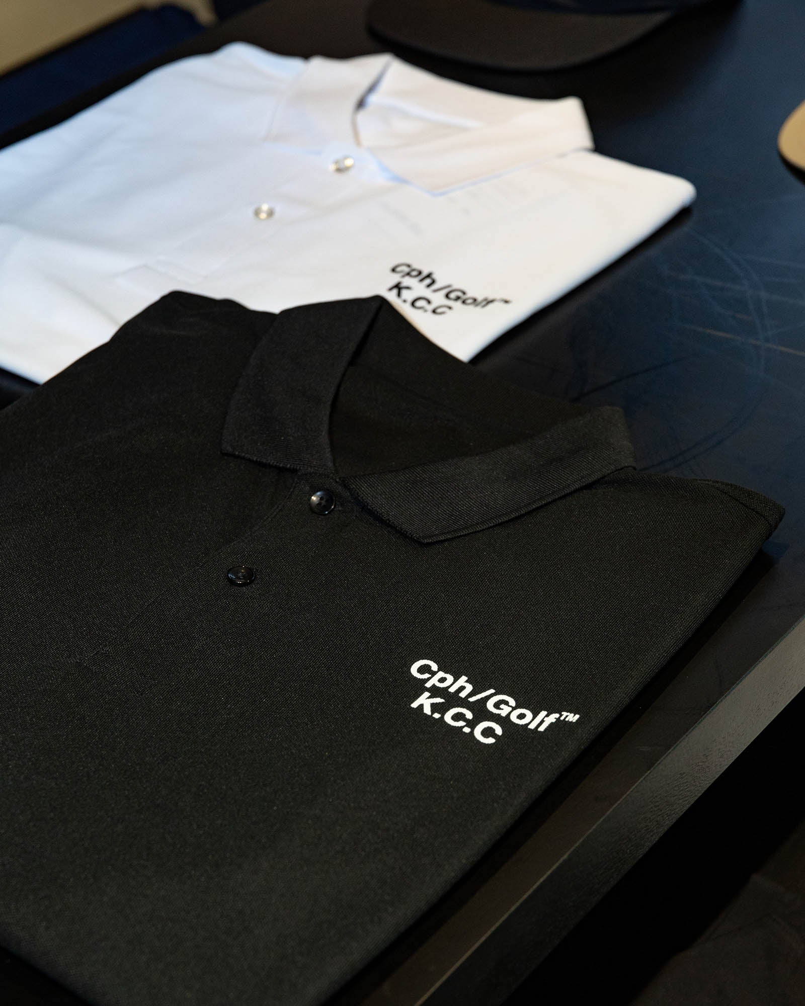 CPHGOLF KCC コラボ　ポロシャツ　ホワイト CPHGOLF KCC コラボ ポロシャツ ホワイト - メルカリ