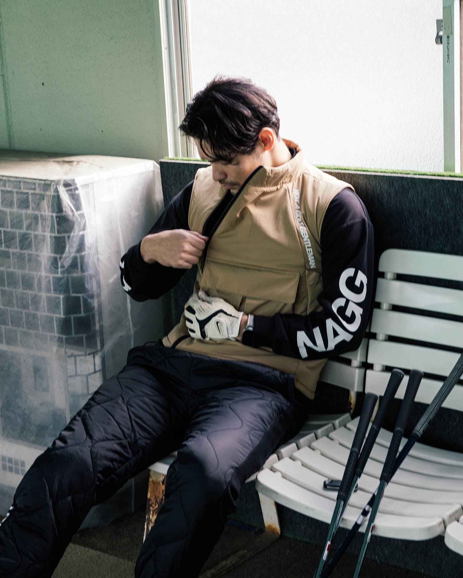 NAGG DIAGONAL ZIP PUFFER VEST - BEIGE - – Cph/Golf™︎