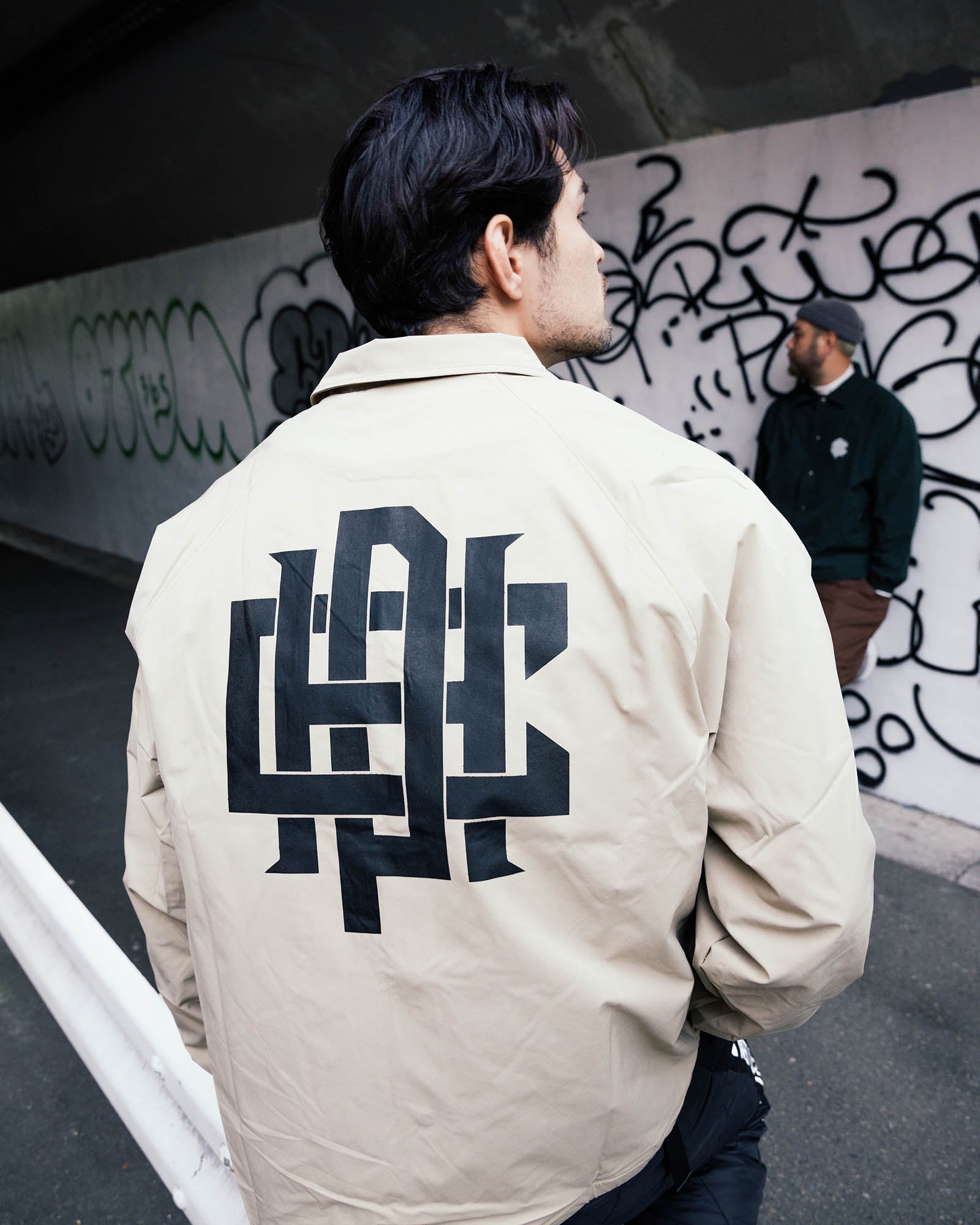 OVERLAP LOGO COACH JACKET - BEIGE - – Cph/Golf™︎