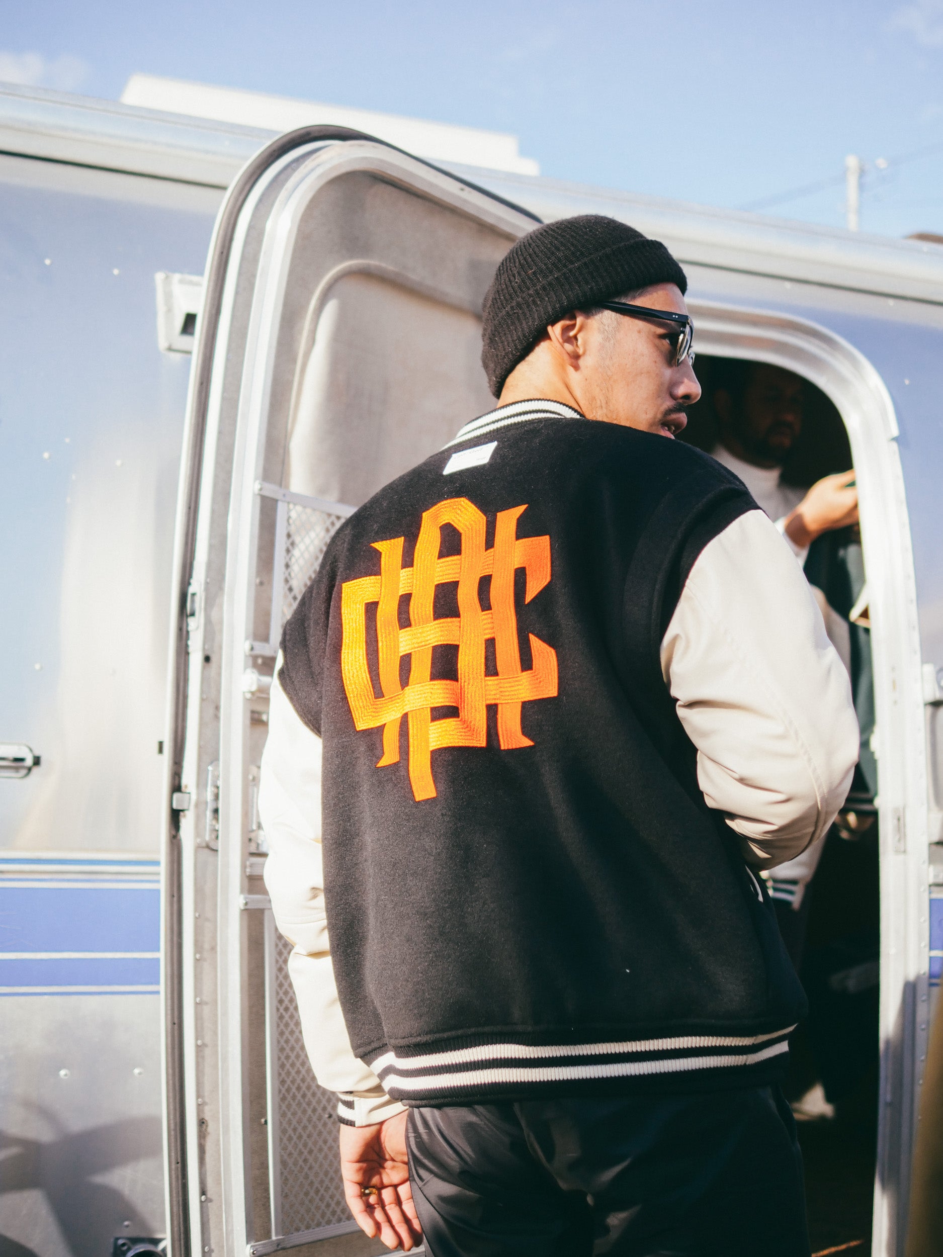 SATIN STADIUM JUMPER -BEIGE- | 8G SHOOT WEBSTORE
