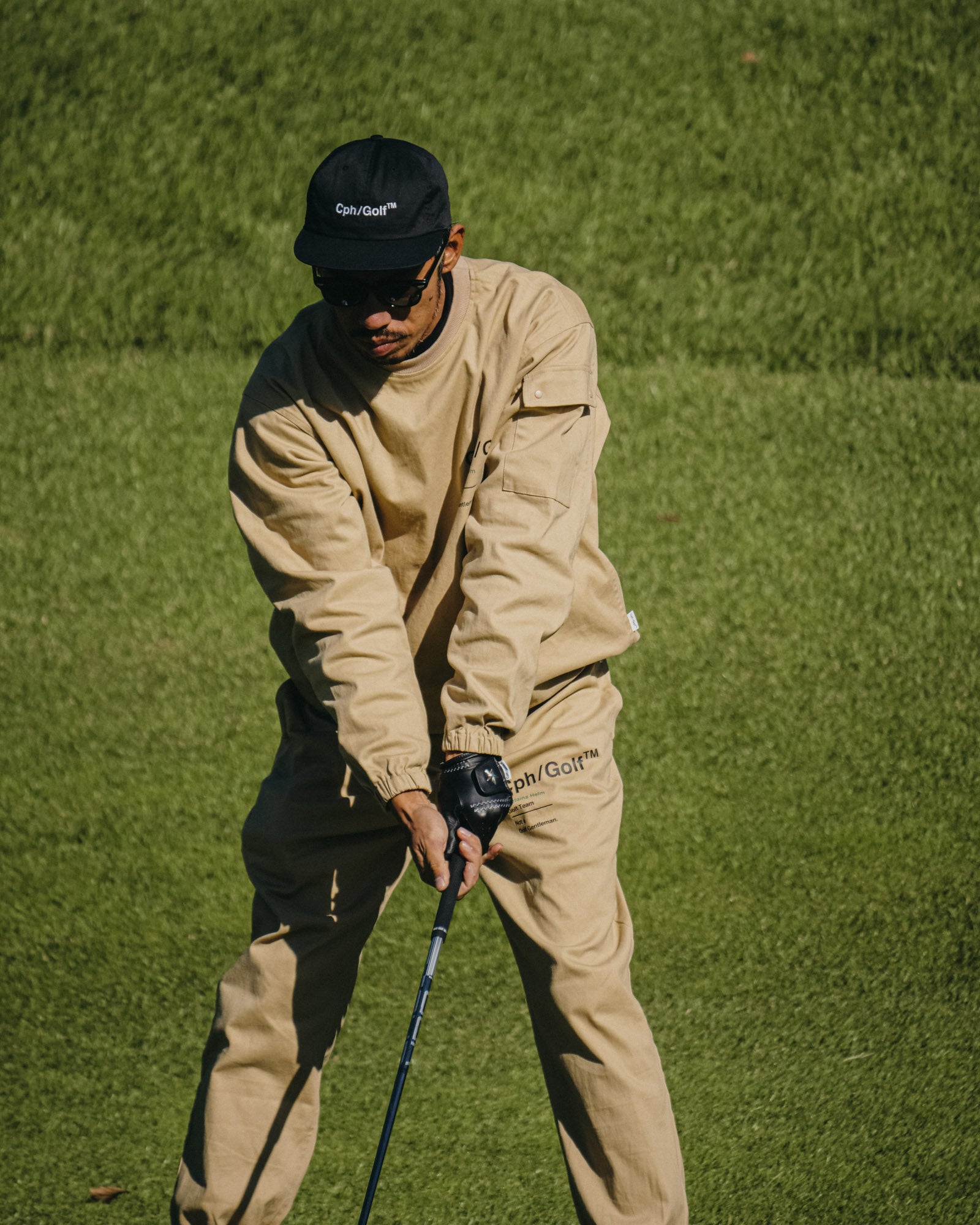 CHG22-AW-P05 #CTN TRACK PANTS - BEIGE - – Captains Helm Golf