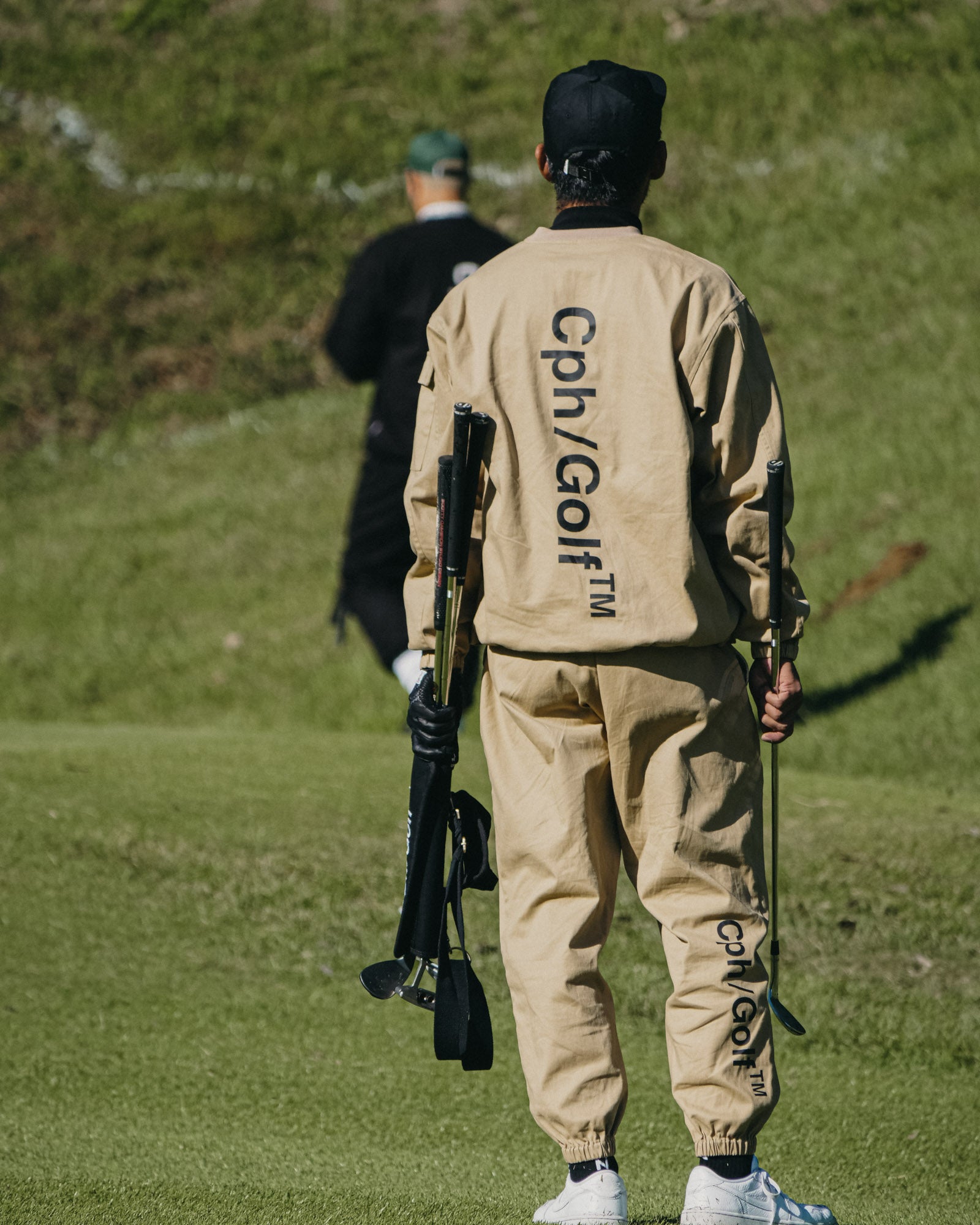 CHG22-AW-P05 #CTN TRACK PANTS - BEIGE - – Captains Helm Golf